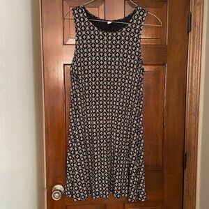 Size XL Old Navy black/white A-line sleeveless dress